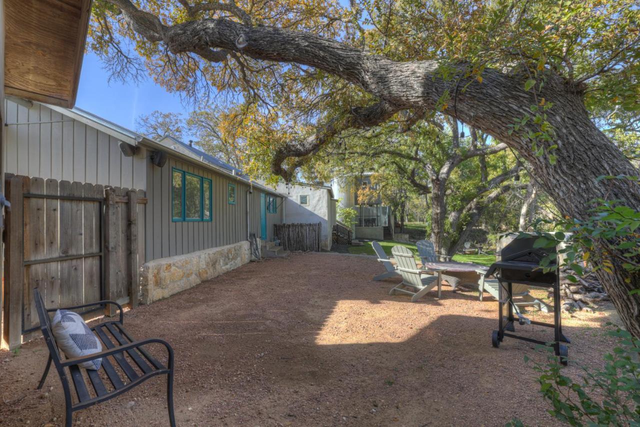 406 Lodge-A: Hot-Tub & 2 Blks To Main St フレデリックスバーグ エクステリア 写真