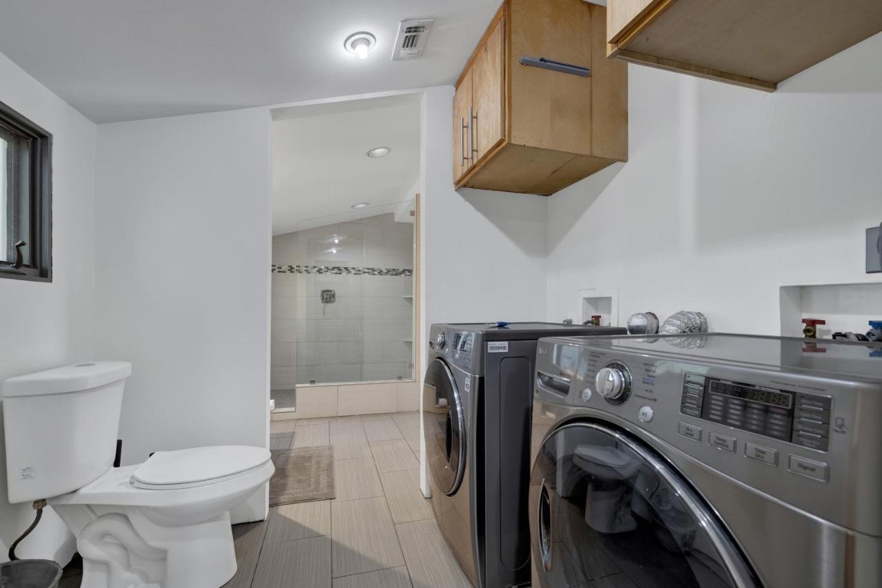406 Lodge-A: Hot-Tub & 2 Blks To Main St フレデリックスバーグ エクステリア 写真